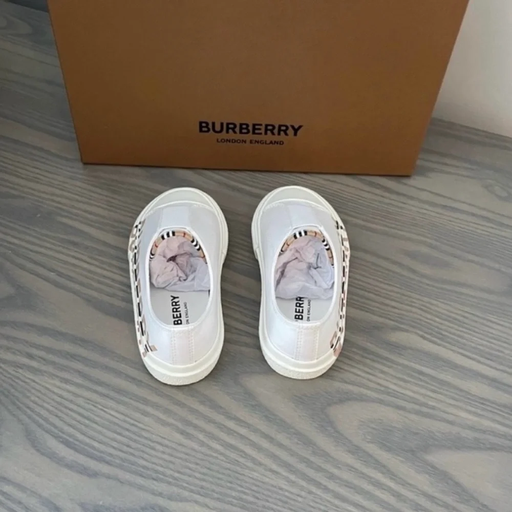 BURBERRY TODDLER GIRL MINI LARKHALL LOW TOP SLIP ON SNEAKER